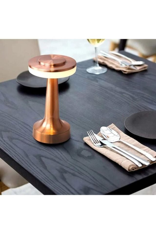 Cata CT-8435 Oslo USB Şarjlı 3 Renk Dokunmatik Masa Lambası – Bronz Metal Gövde