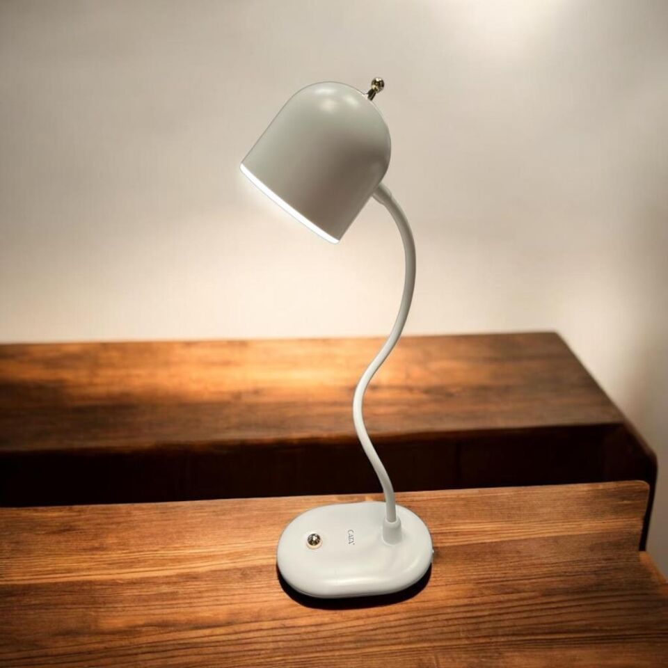 CATA CT-8440 Berlin Beyaz Masa Lambası – 4000K Gün Işığı, USB Şarjlı, Dokunmatik Kontrol ve Esnek Tasarım