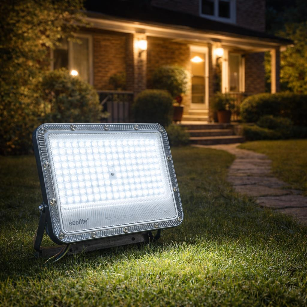 Ecolite 100W LED Projektör 8000 Lümen 6500K Beyaz Işık IP66 Su Geçirmez Dış Mekan Bahçe Duvar Aydınlatma 220V